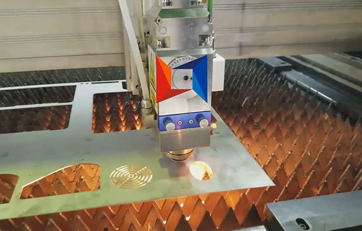 精密金屬板材激光切割機(jī)2mm切割